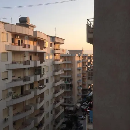 Two Bedrooms And Two Bathrooms At Seaside 130 M * Vlorë